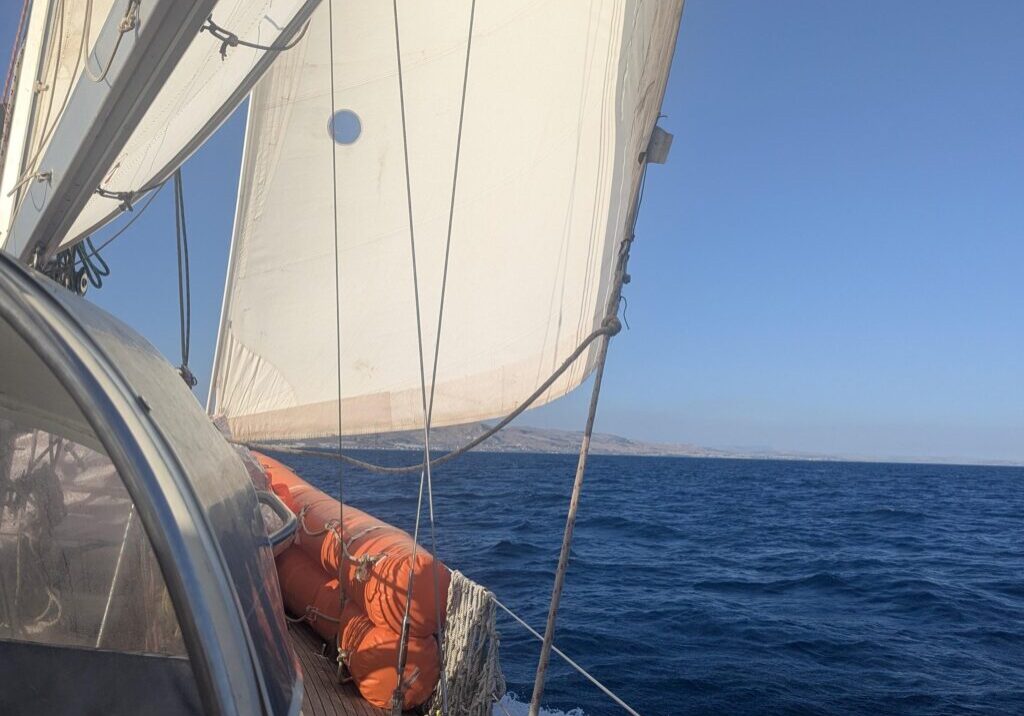 die Trotamar III auf dem Meer